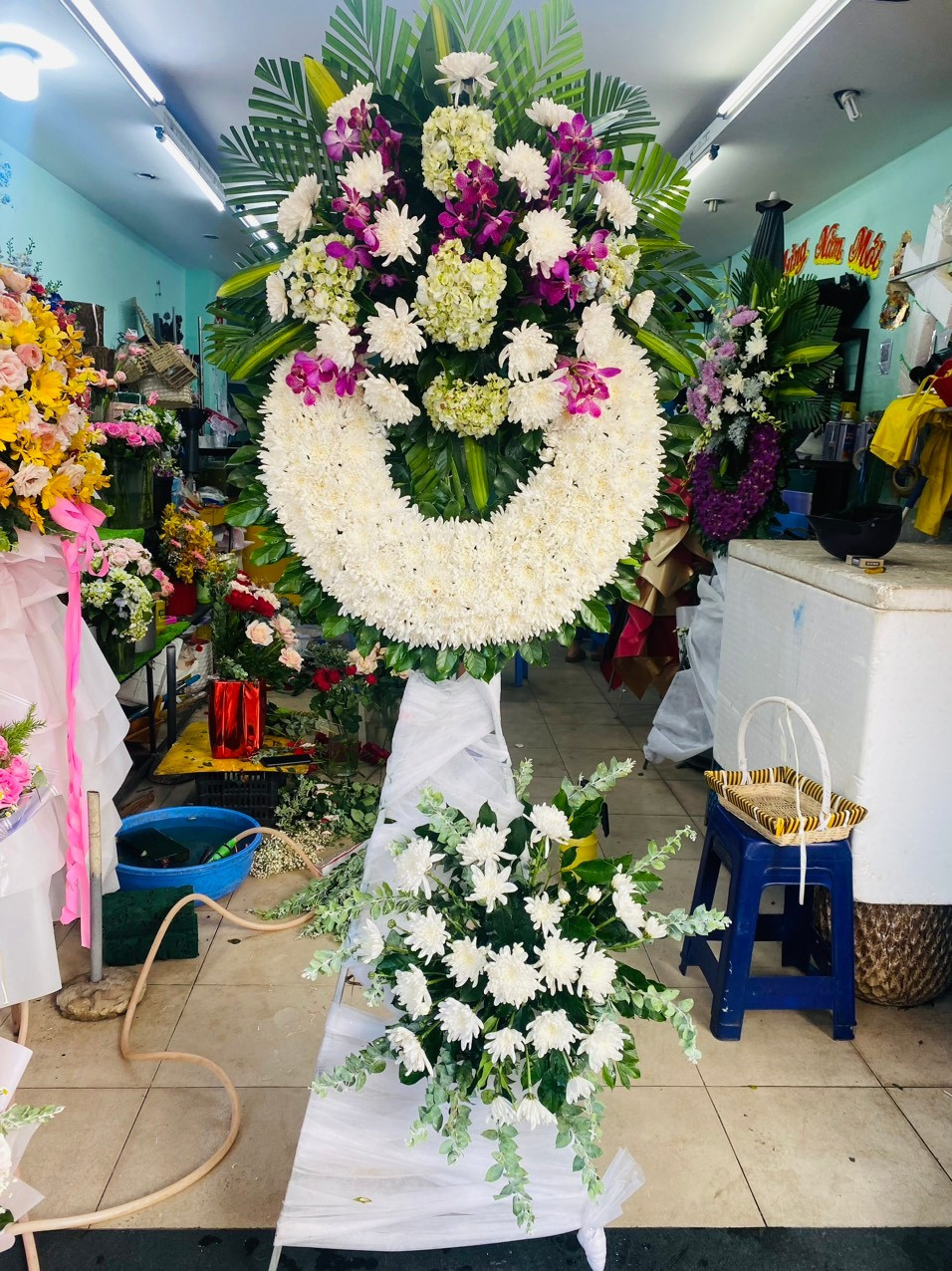 Kệ Hoa Kính Viếng 008